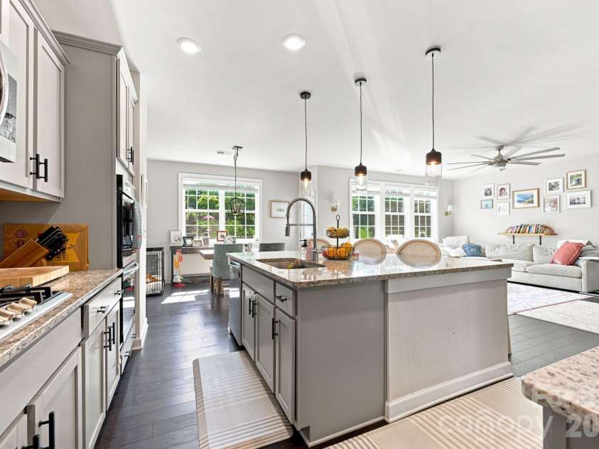 445 Hudson Place, Davidson, NC 28036.  MLS# CAR4407866, YatesRealty ID 40558. 