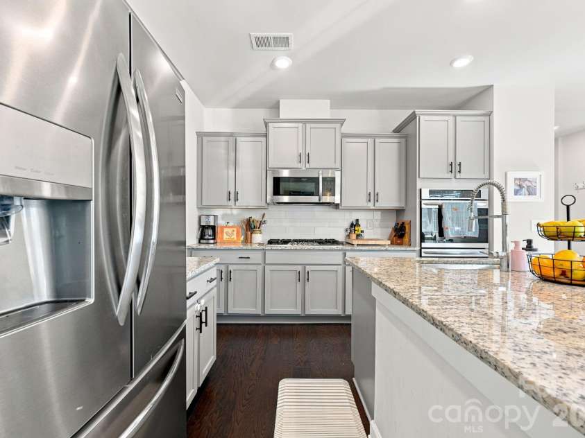 445 Hudson Place, Davidson, NC 28036.  MLS# CAR4407866, YatesRealty ID 40558. 