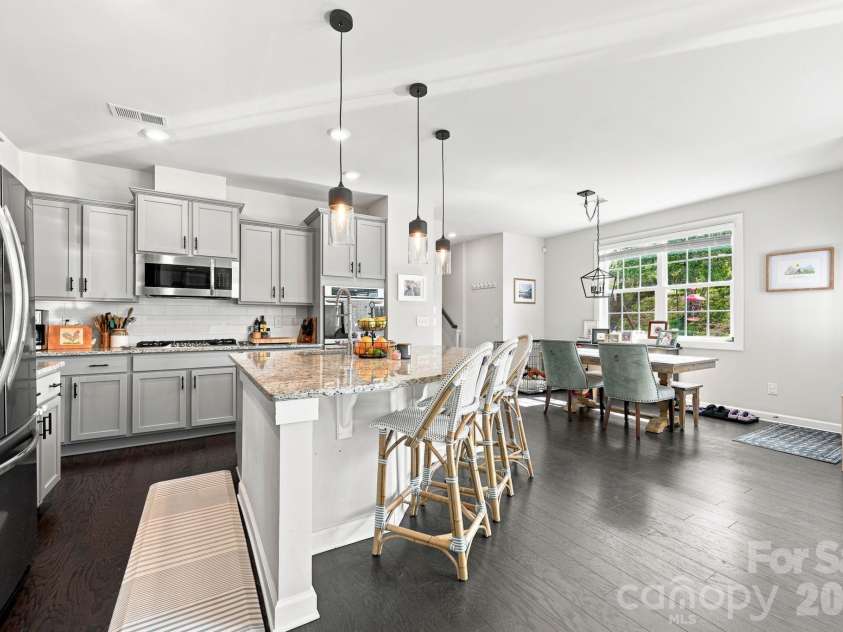 445 Hudson Place, Davidson, NC 28036.  MLS# CAR4407866, YatesRealty ID 40558. 