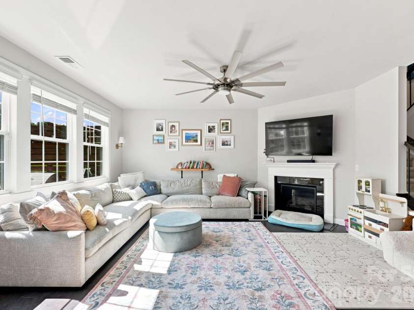 445 Hudson Place, Davidson, NC 28036.  MLS# CAR4407866, YatesRealty ID 40558. 
