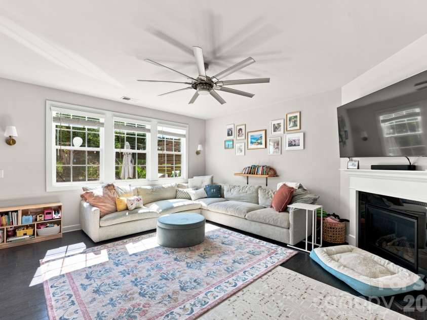 445 Hudson Place, Davidson, NC 28036.  MLS# CAR4407866, YatesRealty ID 40558. 