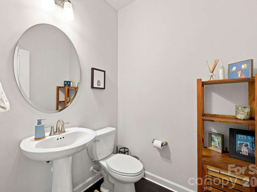 445 Hudson Place, Davidson, NC 28036.  MLS# CAR4407866, YatesRealty ID 40558. 