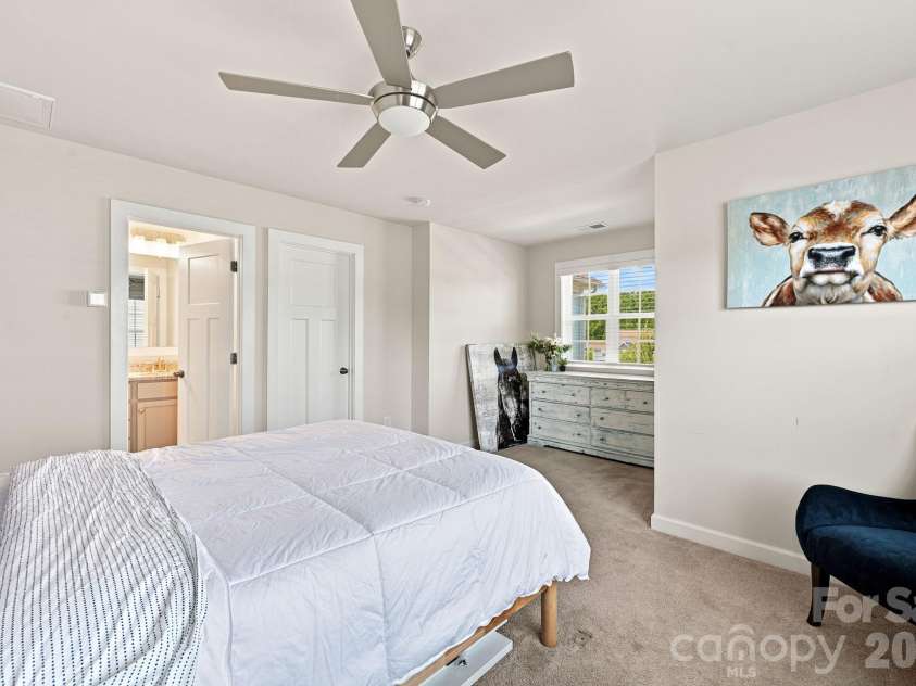 445 Hudson Place, Davidson, NC 28036.  MLS# CAR4407866, YatesRealty ID 40558. 