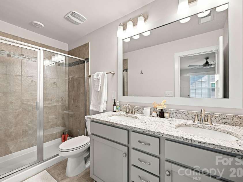 445 Hudson Place, Davidson, NC 28036.  MLS# CAR4407866, YatesRealty ID 40558. 