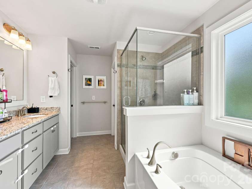 445 Hudson Place, Davidson, NC 28036.  MLS# CAR4407866, YatesRealty ID 40558. 