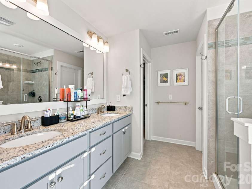 445 Hudson Place, Davidson, NC 28036.  MLS# CAR4407866, YatesRealty ID 40558. 