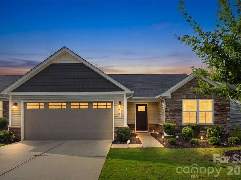 4104 Mackinnon Drive, Charlotte, NC 28214.  MLS# CAR4408194, YatesRealty ID 40559. 