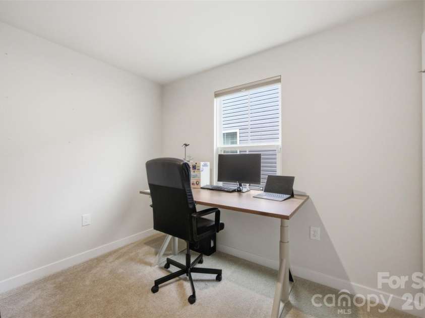 4104 Mackinnon Drive, Charlotte, NC 28214.  MLS# CAR4408194, YatesRealty ID 40559. 