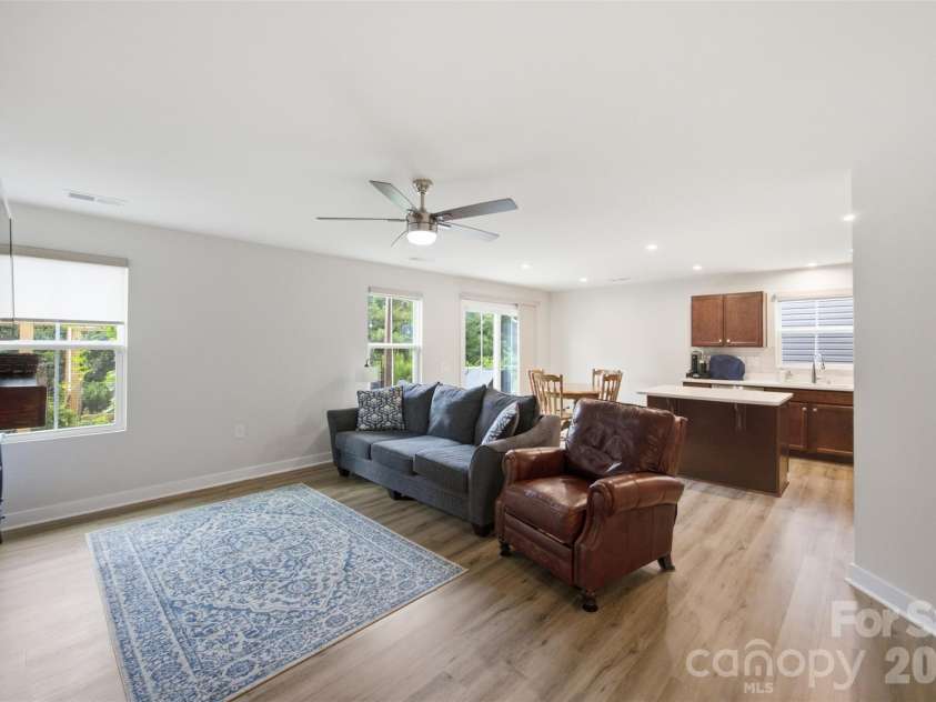 4104 Mackinnon Drive, Charlotte, NC 28214.  MLS# CAR4408194, YatesRealty ID 40559. 