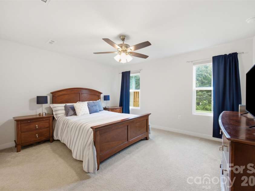 4104 Mackinnon Drive, Charlotte, NC 28214.  MLS# CAR4408194, YatesRealty ID 40559. 