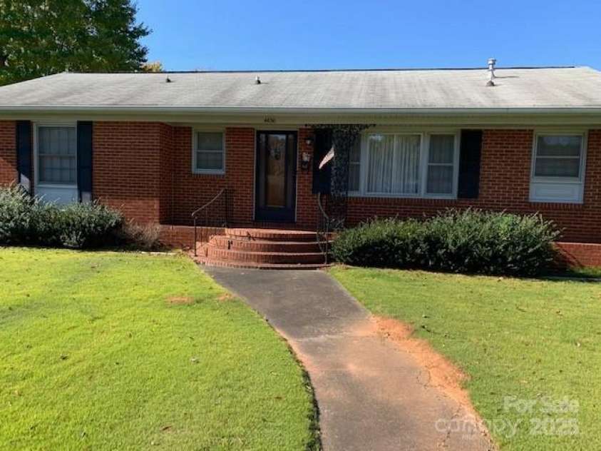 4630 Kipling Drive, Charlotte, NC 28212.  MLS# CAR4326639, YatesRealty ID 4056. 