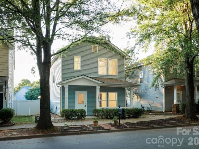 12355 Walden Lea Drive, Huntersville, NC 28078.  MLS# CAR4407832, YatesRealty ID 40560. 