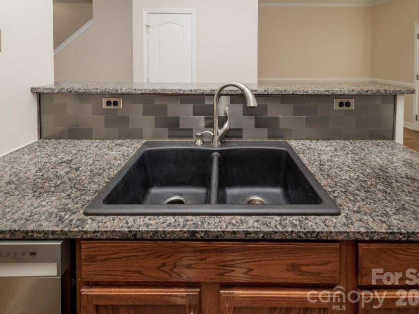 12355 Walden Lea Drive, Huntersville, NC 28078.  MLS# CAR4407832, YatesRealty ID 40560. 
