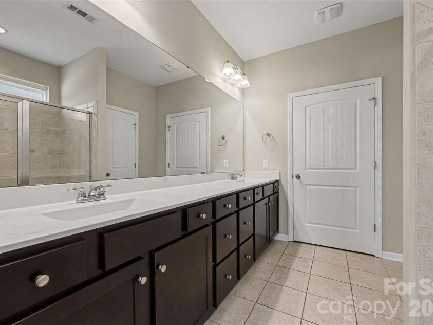 239 Sycamore Drive, Lancaster, SC 29720.  MLS# CAR4406079, YatesRealty ID 40561. 