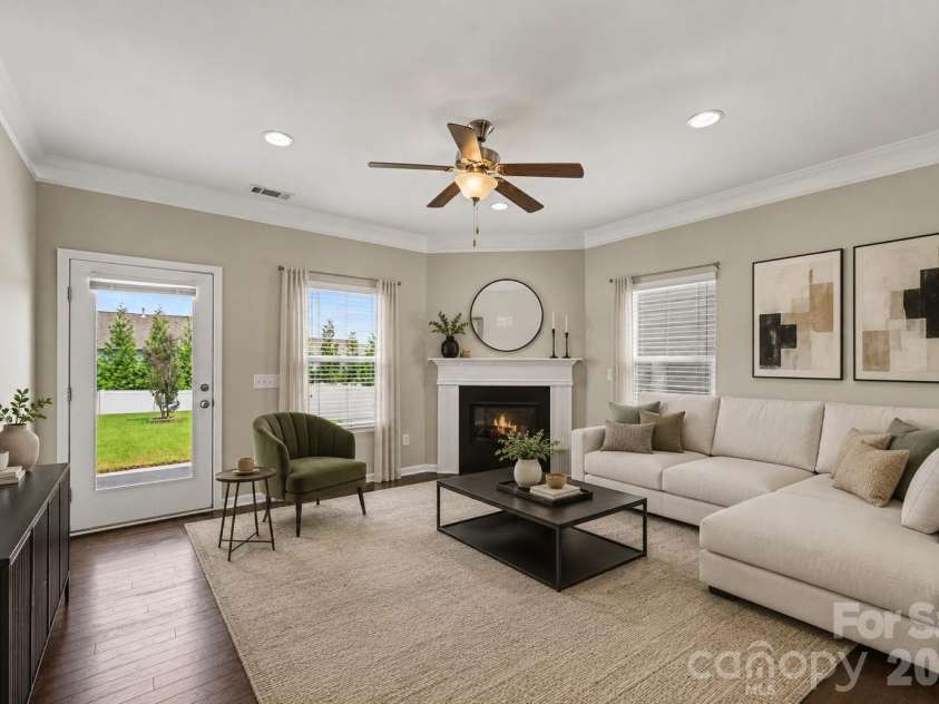 239 Sycamore Drive, Lancaster, SC 29720.  MLS# CAR4406079, YatesRealty ID 40561. Virtual family room