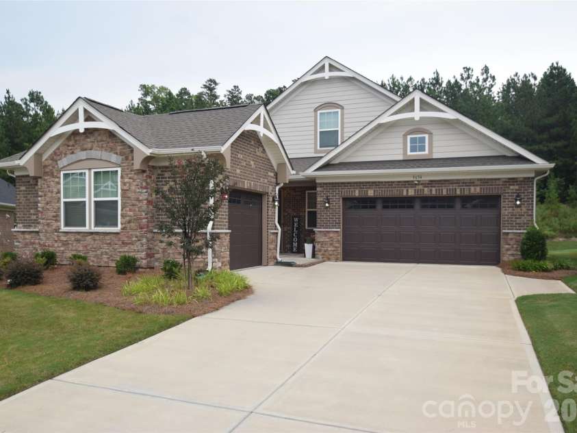 9654 Liberty Hill Drive, Mint Hill, NC 28227.  MLS# CAR4408915, YatesRealty ID 40562. 
