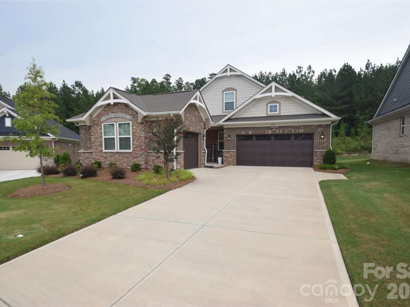 9654 Liberty Hill Drive, Mint Hill, NC 28227.  MLS# CAR4408915, YatesRealty ID 40562. 