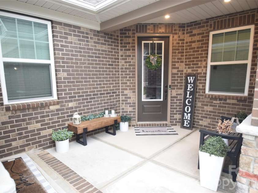 9654 Liberty Hill Drive, Mint Hill, NC 28227.  MLS# CAR4408915, YatesRealty ID 40562. 