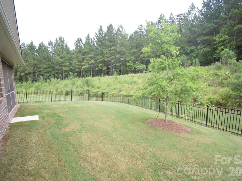 9654 Liberty Hill Drive, Mint Hill, NC 28227.  MLS# CAR4408915, YatesRealty ID 40562. 