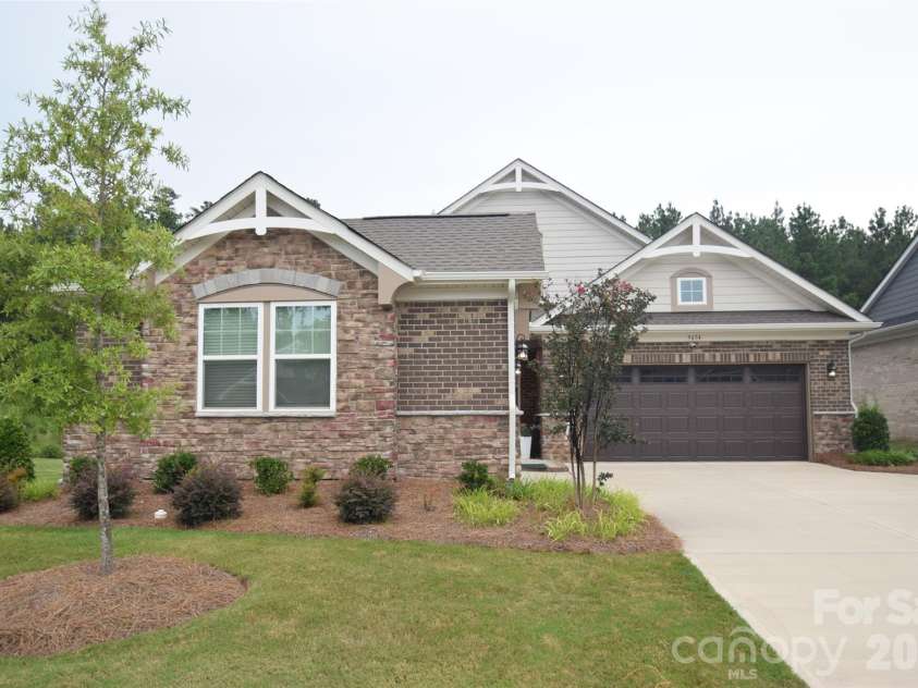 9654 Liberty Hill Drive, Mint Hill, NC 28227.  MLS# CAR4408915, YatesRealty ID 40562. 