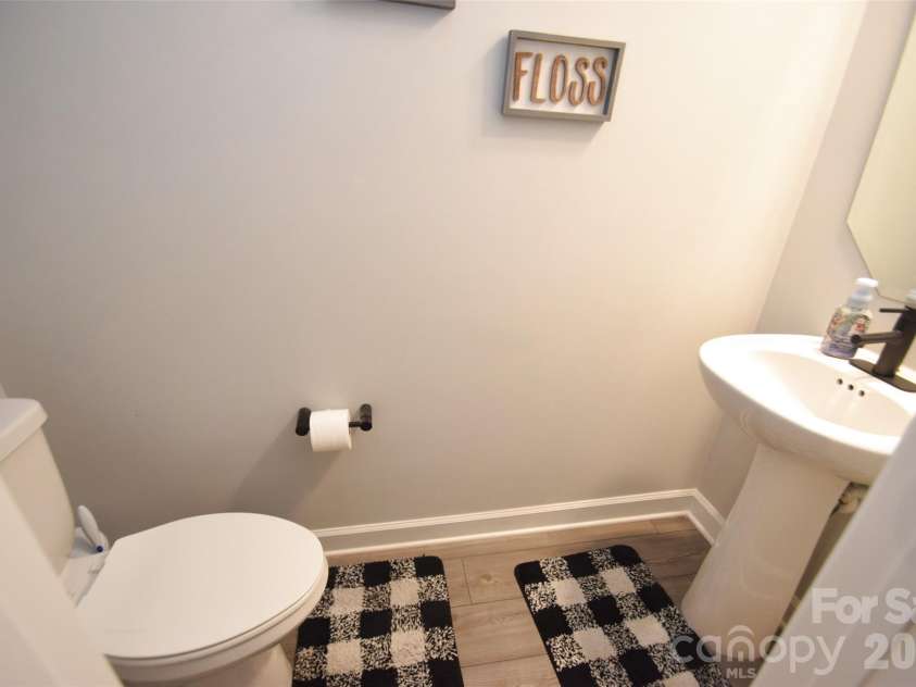 9654 Liberty Hill Drive, Mint Hill, NC 28227.  MLS# CAR4408915, YatesRealty ID 40562. 