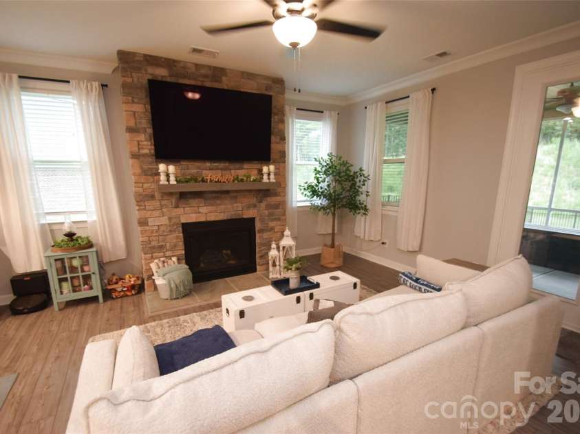 9654 Liberty Hill Drive, Mint Hill, NC 28227.  MLS# CAR4408915, YatesRealty ID 40562. 