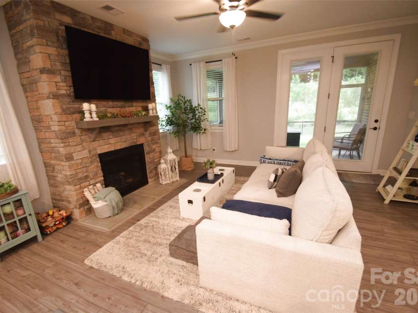 9654 Liberty Hill Drive, Mint Hill, NC 28227.  MLS# CAR4408915, YatesRealty ID 40562. 