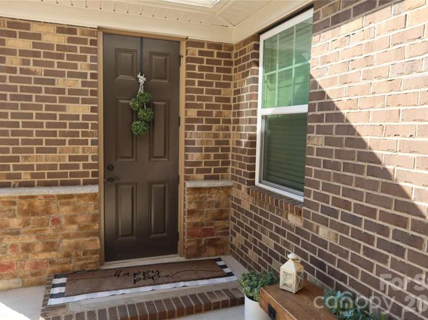 9654 Liberty Hill Drive, Mint Hill, NC 28227.  MLS# CAR4408915, YatesRealty ID 40562. 