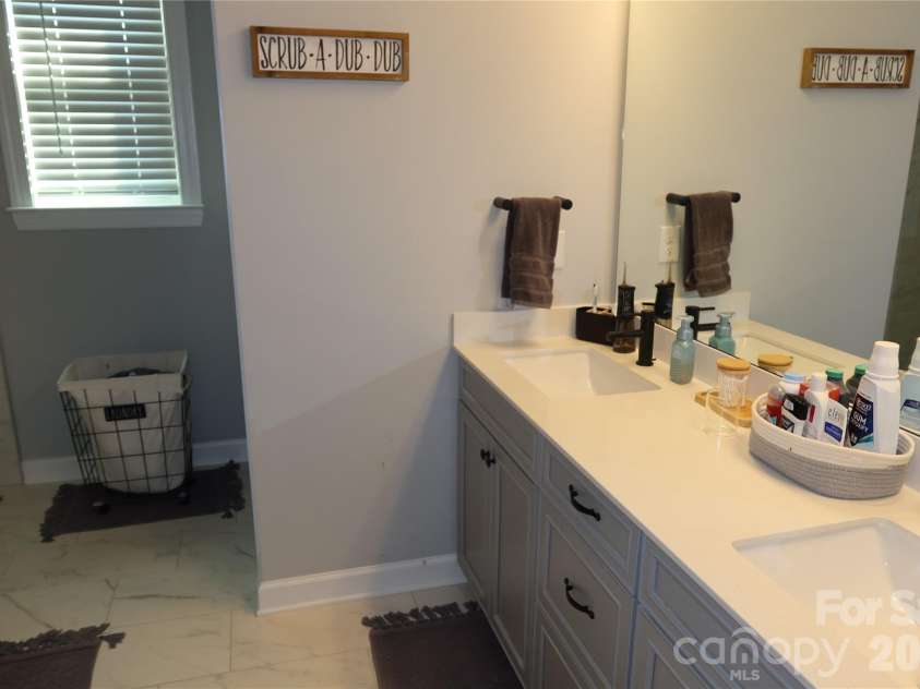 9654 Liberty Hill Drive, Mint Hill, NC 28227.  MLS# CAR4408915, YatesRealty ID 40562. 