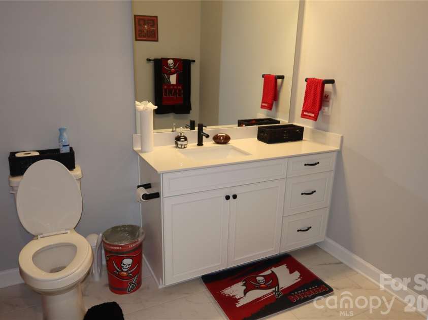 9654 Liberty Hill Drive, Mint Hill, NC 28227.  MLS# CAR4408915, YatesRealty ID 40562. 