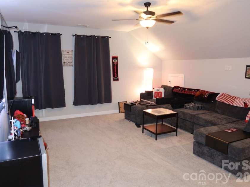 9654 Liberty Hill Drive, Mint Hill, NC 28227.  MLS# CAR4408915, YatesRealty ID 40562. 