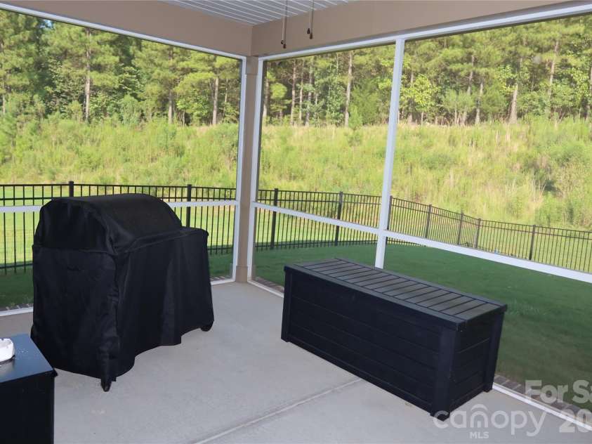 9654 Liberty Hill Drive, Mint Hill, NC 28227.  MLS# CAR4408915, YatesRealty ID 40562. 