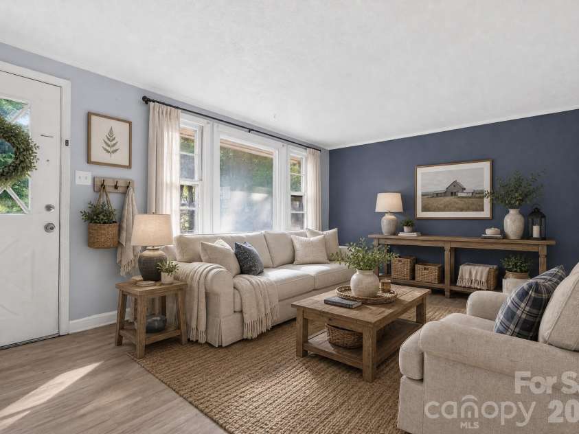 607 Texas Trail, Dallas, NC 28034.  MLS# CAR4409810, YatesRealty ID 40564. 