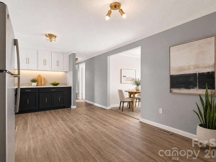 607 Texas Trail, Dallas, NC 28034.  MLS# CAR4409810, YatesRealty ID 40564. 