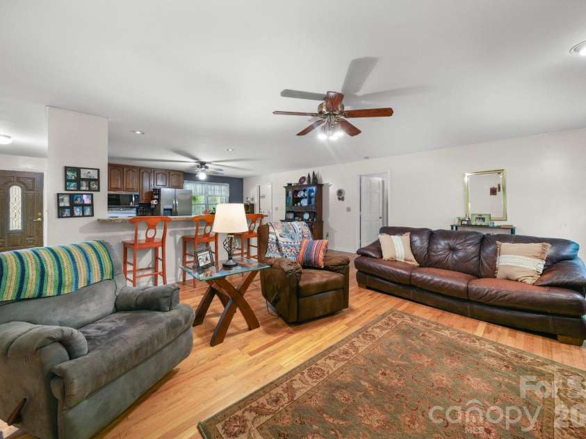 832 Old Cedar Circle, York, SC 29745.  MLS# CAR4407184, YatesRealty ID 40566. 