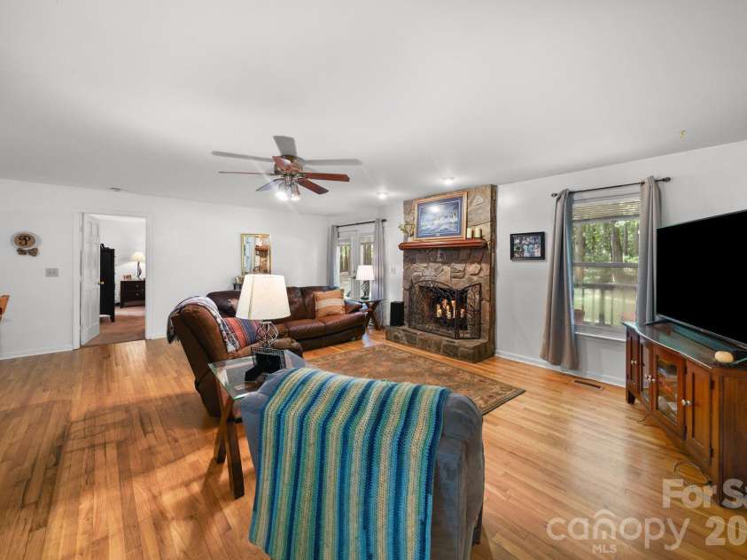 832 Old Cedar Circle, York, SC 29745.  MLS# CAR4407184, YatesRealty ID 40566. 