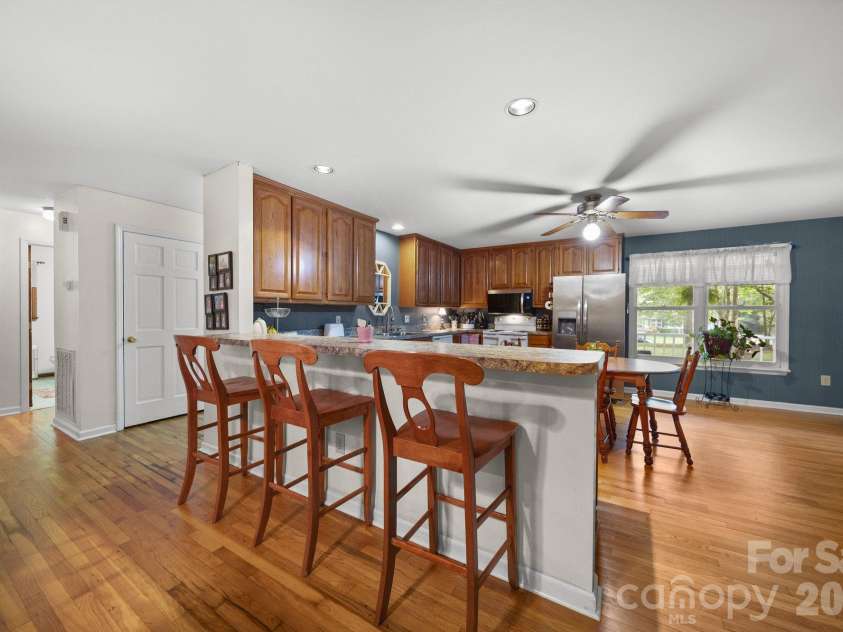 832 Old Cedar Circle, York, SC 29745.  MLS# CAR4407184, YatesRealty ID 40566. 