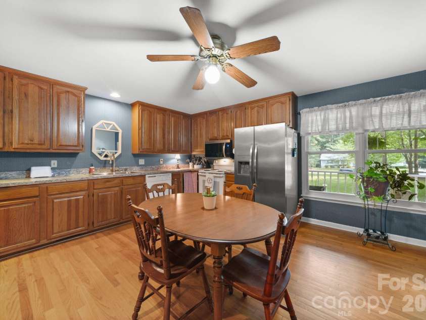 832 Old Cedar Circle, York, SC 29745.  MLS# CAR4407184, YatesRealty ID 40566. 