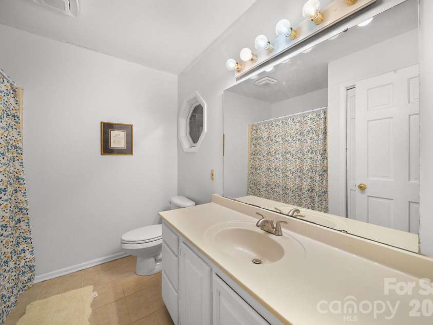 832 Old Cedar Circle, York, SC 29745.  MLS# CAR4407184, YatesRealty ID 40566. 