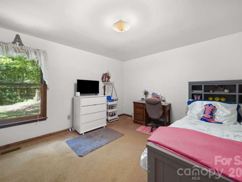 832 Old Cedar Circle, York, SC 29745.  MLS# CAR4407184, YatesRealty ID 40566. 