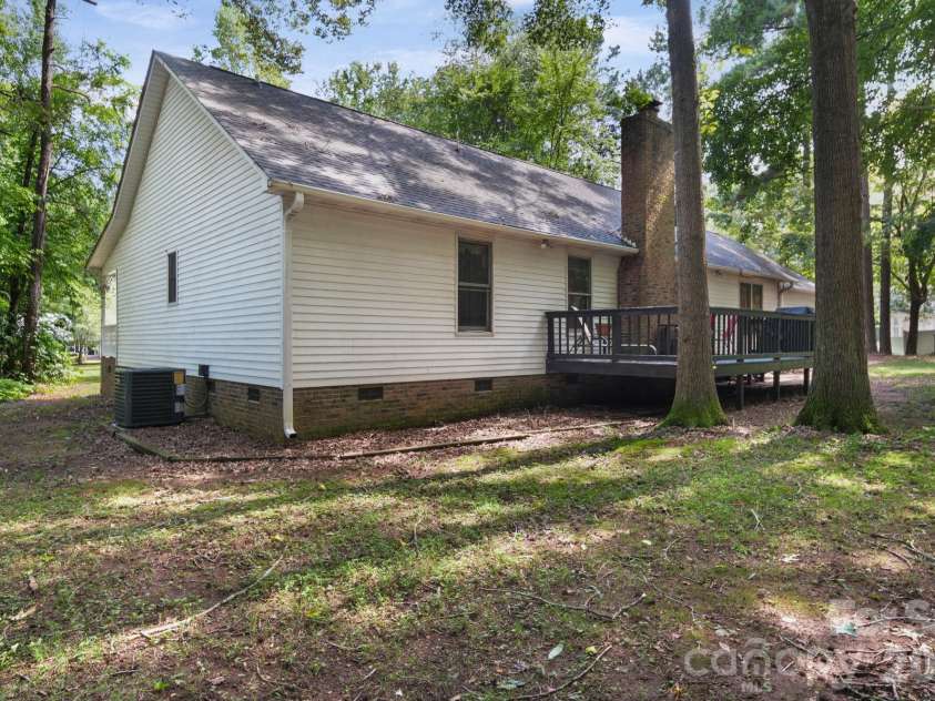 832 Old Cedar Circle, York, SC 29745.  MLS# CAR4407184, YatesRealty ID 40566. 