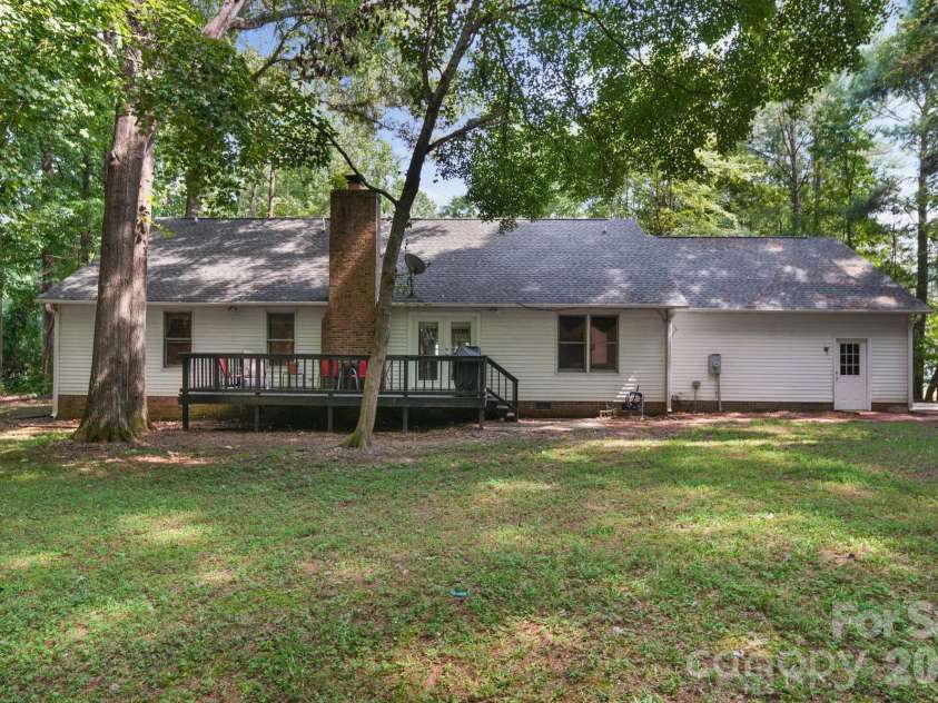 832 Old Cedar Circle, York, SC 29745.  MLS# CAR4407184, YatesRealty ID 40566. 