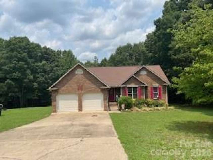 125 Toney Street, Shelby, NC 28152.  MLS# CAR4409081, YatesRealty ID 40568. 