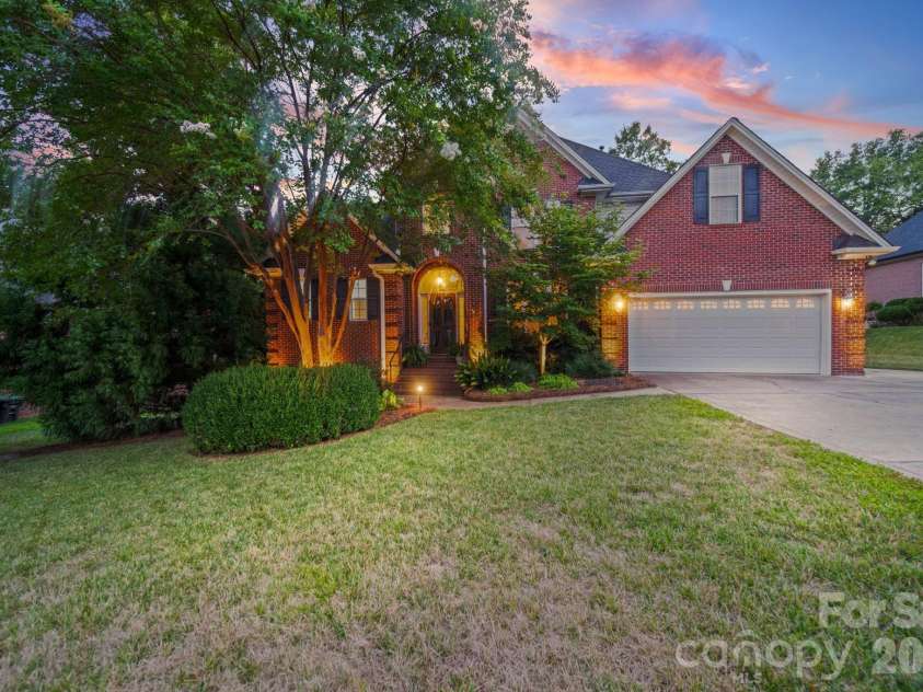 4333 Winder Trail, Gastonia, NC 28056.  MLS# CAR4409646, YatesRealty ID 40569. 