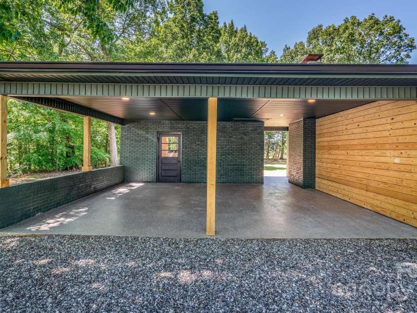 155 Mcallister Road, Statesville, NC 28625.  MLS# CAR4273725, YatesRealty ID 4057. 