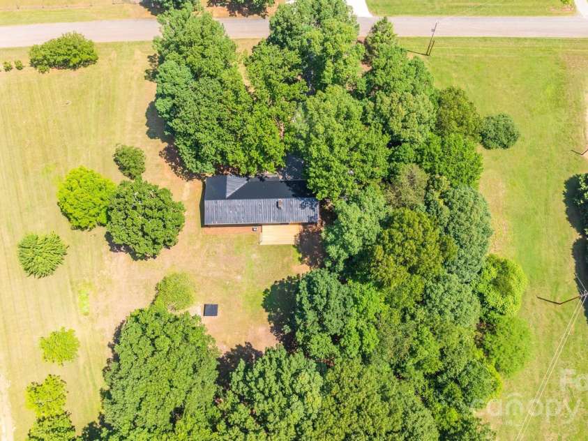 155 Mcallister Road, Statesville, NC 28625.  MLS# CAR4273725, YatesRealty ID 4057. 