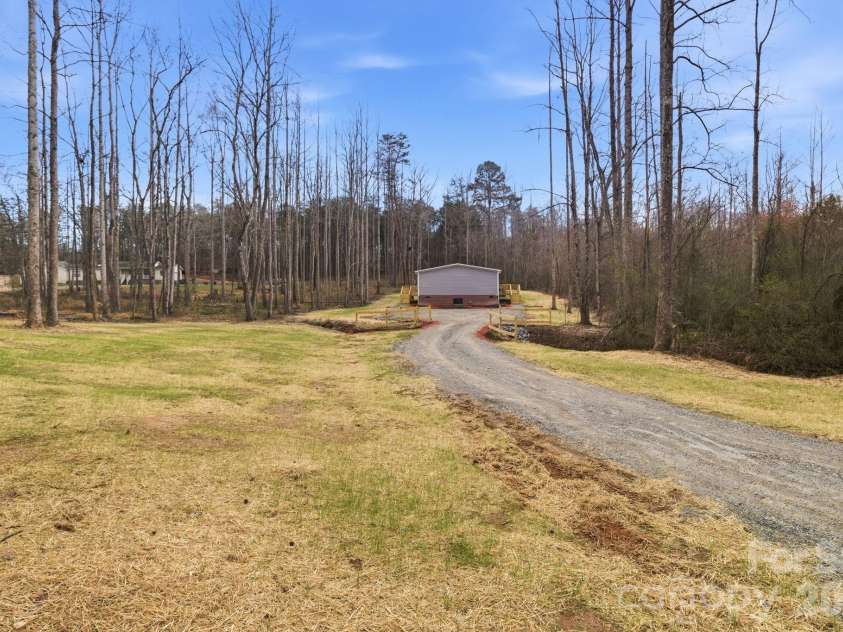 1685 Dawnview Lane, Lincolnton, NC 28092.  MLS# CAR4356599, YatesRealty ID 4057. 