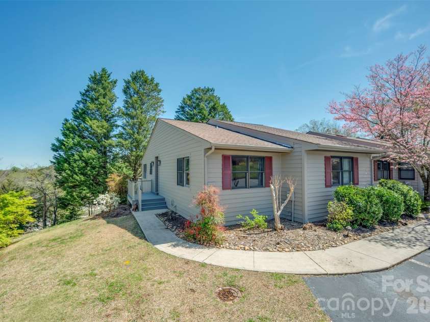 77 Chestnut Street, Tryon, NC 28782.  MLS# CAR4241972, YatesRealty ID 4057. 