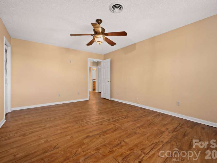 77 Chestnut Street, Tryon, NC 28782.  MLS# CAR4241972, YatesRealty ID 4057. 