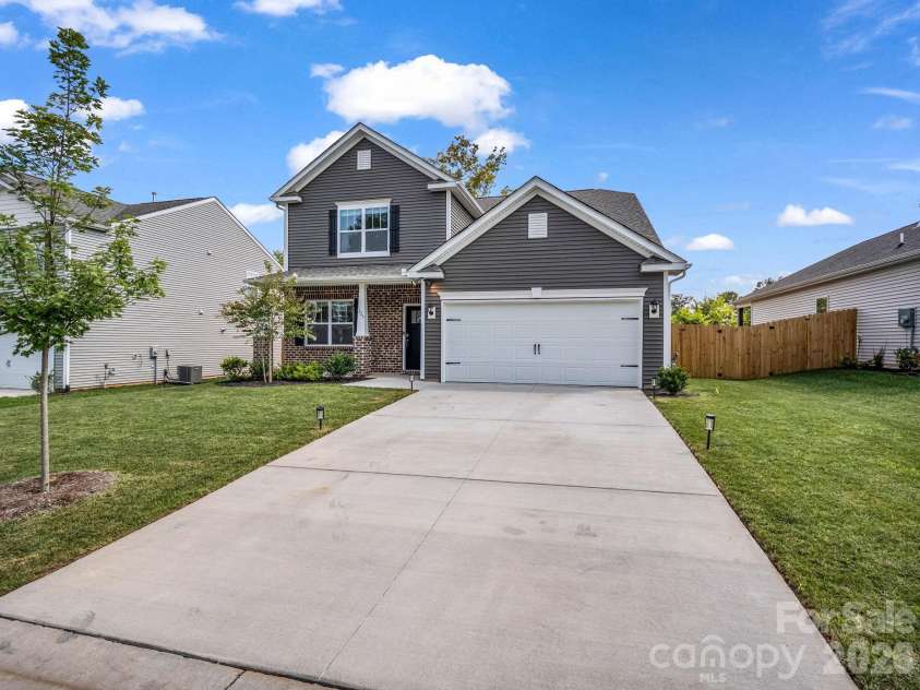 126 Ashelyn Park Drive, Fletcher, NC 28732.  MLS# CAR4409289, YatesRealty ID 40570. 